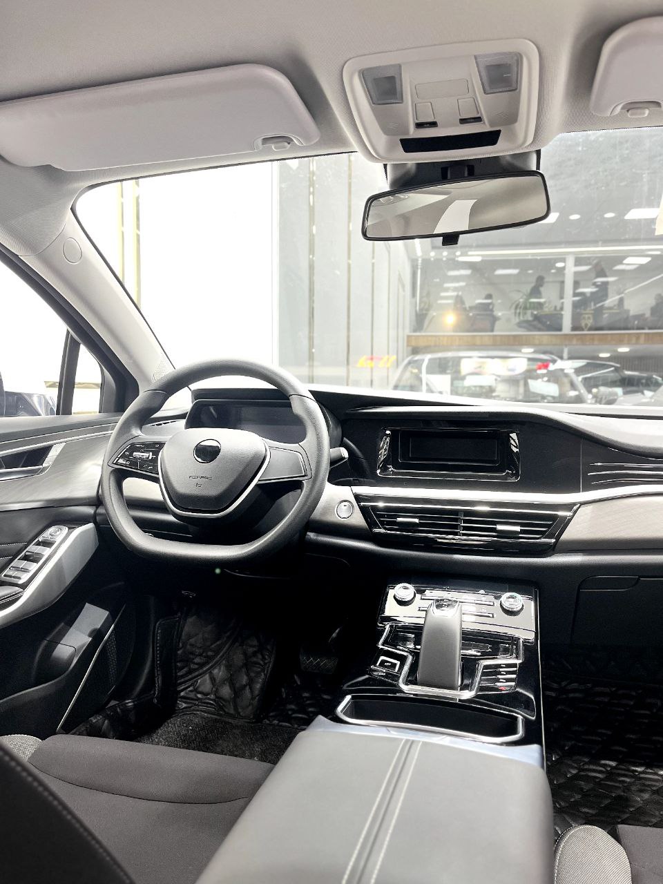 لونا مدل 1404 کارشناسی شده